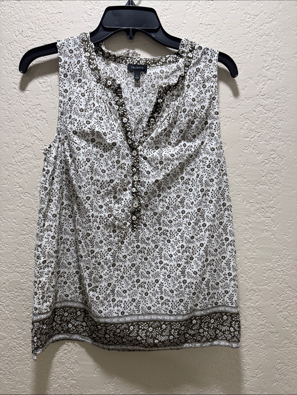 Talbots Women’s Sleeveless Floral Blouse Size Small Brown White Ruffle Neck  Top